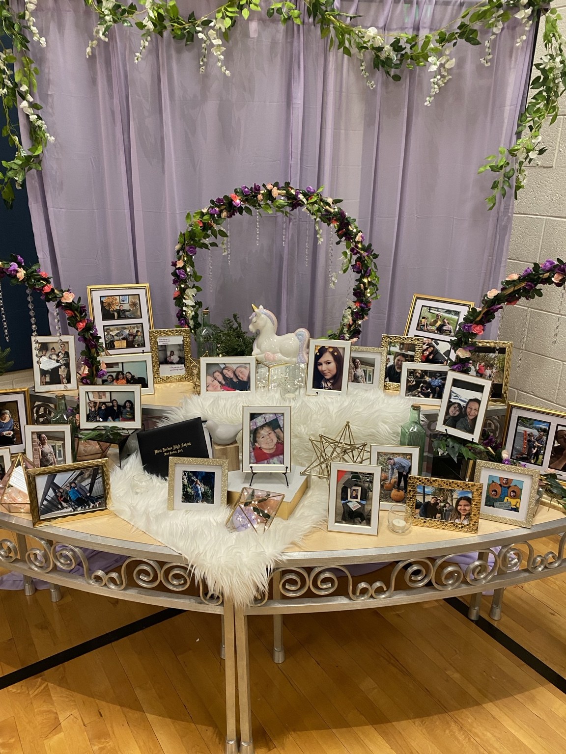 Memorial keepsake display