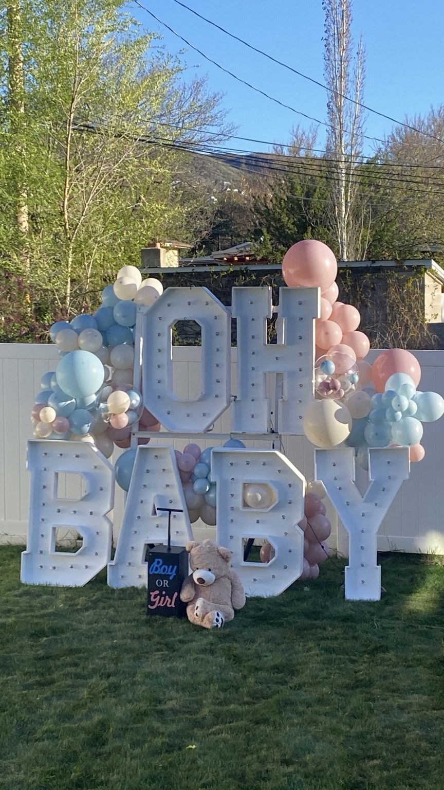Oh Baby balloon & marquee display