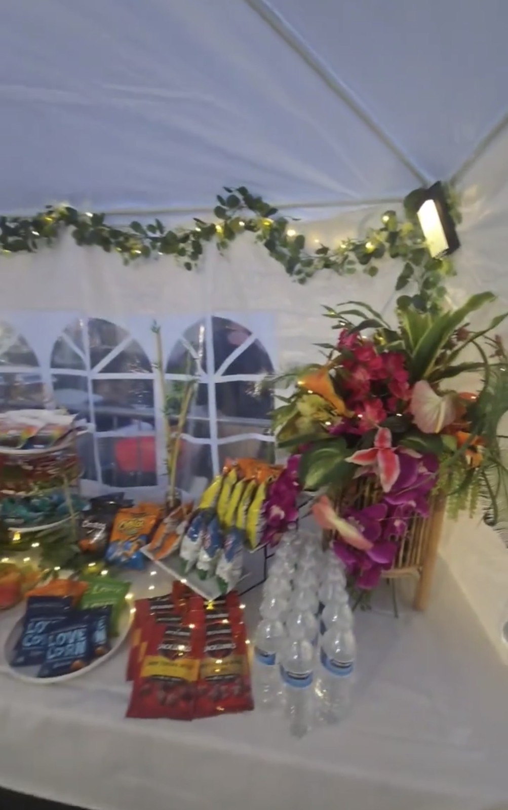 Outdoor food and refreshment display